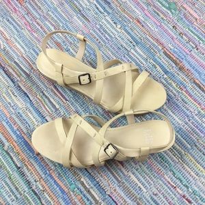 *NEW Eileen Fisher Array Core Sandals, Bone Matte